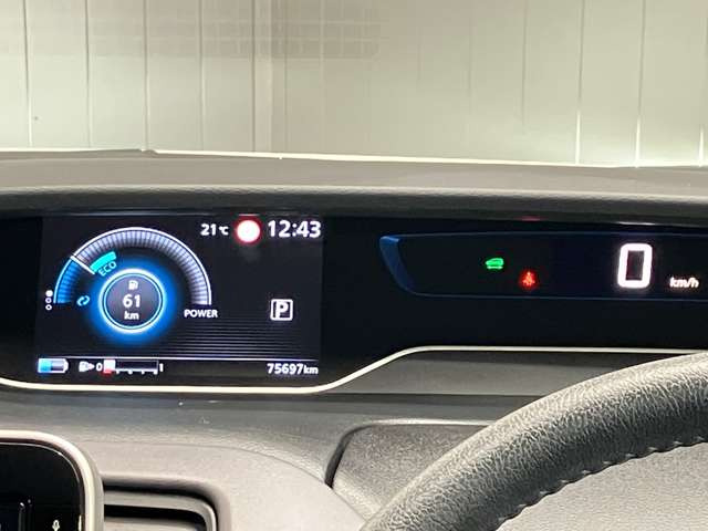 セレナ1.2 e-POWER ハイウェイスターV