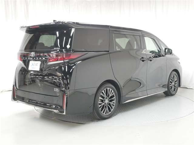 ヴェルファイアハイブリッド 2.5 Z プレミア E-Four 4WD