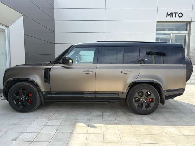 ディフェンダー130 X 3.0L D300 ディーゼル 4WD