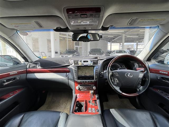 LS600hL バージョンUZ 4WD