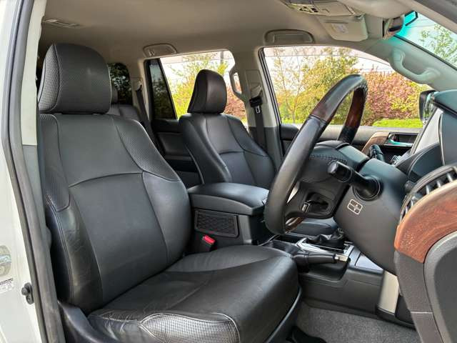 ���������������ɗL��������܂��B�yGLOBAL CREST�K��X�z ��ʌ��K��s��1000�؂قǂ̍L��ȕ~�n�ɏ펞150��ȏ�W�����Ă���܂��B�����ł��������������Ƃ��\�ł��B