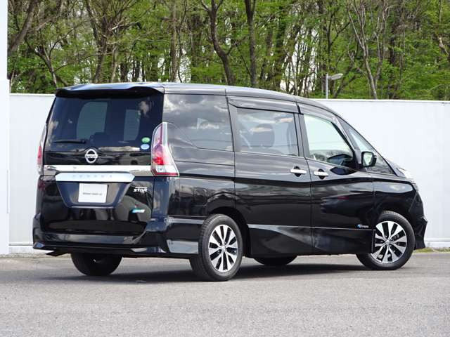 セレナ2.0 ハイウェイスター プロパイロット エディション