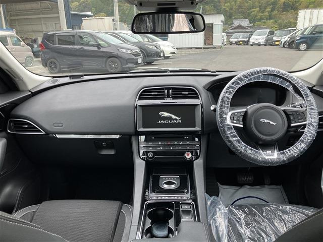 FペイスRスポーツ 2.0L D180 ディーゼル 4WD