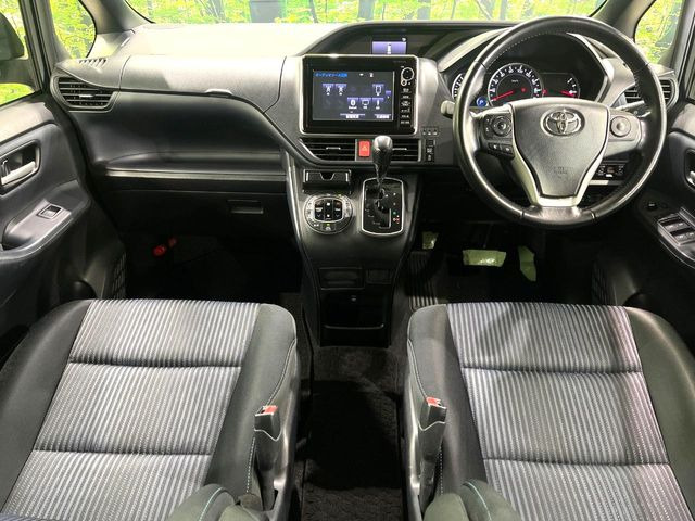 ヴォクシー2.0 ZS