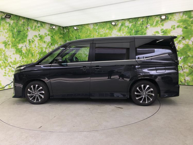 ヴォクシー1.8 ハイブリッド S-Z