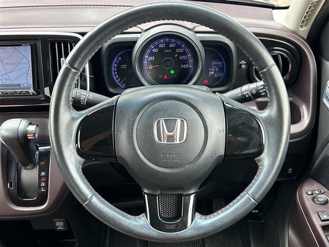 N-ONEプレミアム Lパッケージ 4WD