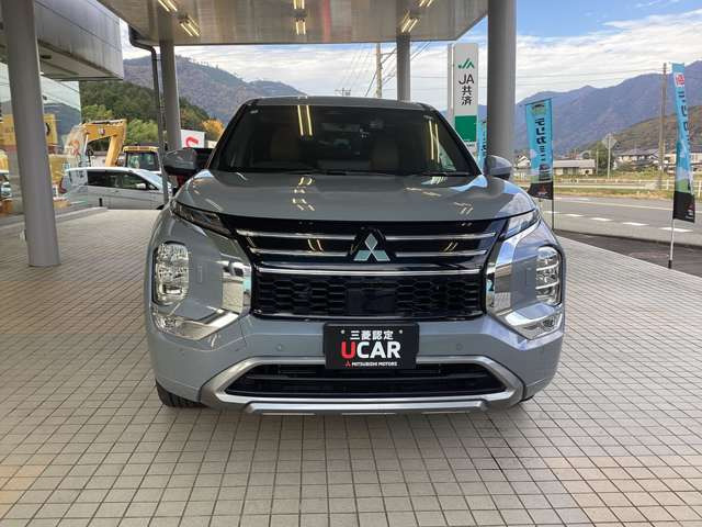 アウトランダーPHEV 2.4 P エグゼクティブ パッケージ 4WD