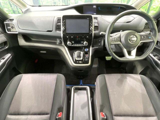 セレナ1.2 e-POWER ハイウェイスターV