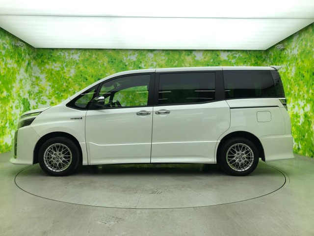 ヴォクシー1.8 ハイブリッド ZS 煌II