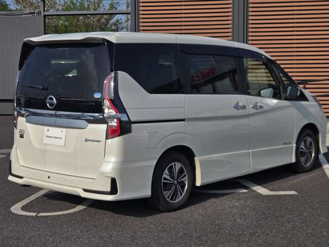 セレナ1.2 e-POWER ハイウェイスターV