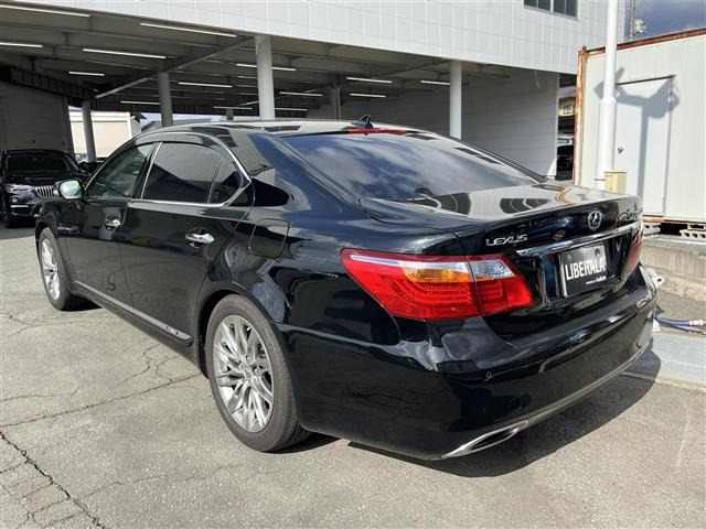 LS600hL バージョンUZ 4WD