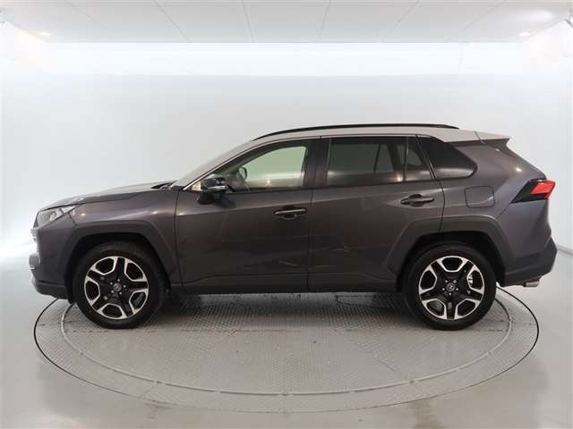 RAV42.0 アドベンチャー 4WD