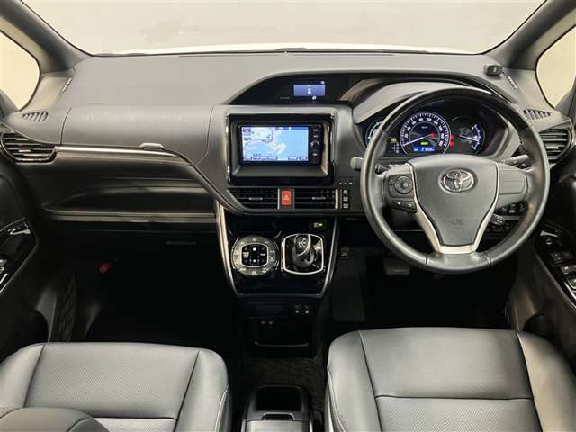 エスクァイアハイブリッド1.8 Gi