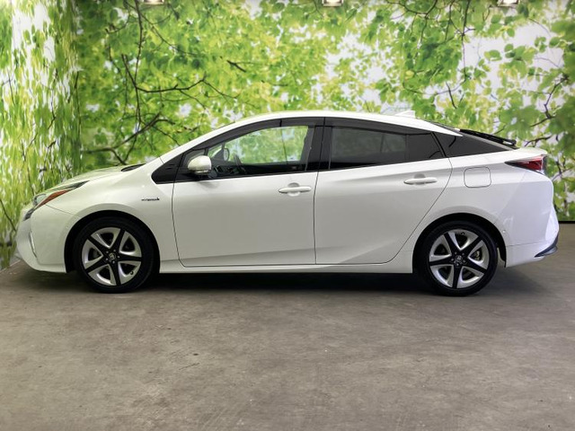 プリウス1.8 A プレミアム ツーリングセレクション