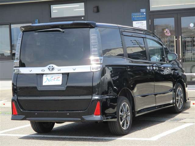 ヴォクシー2.0 ZS 煌II 4WD