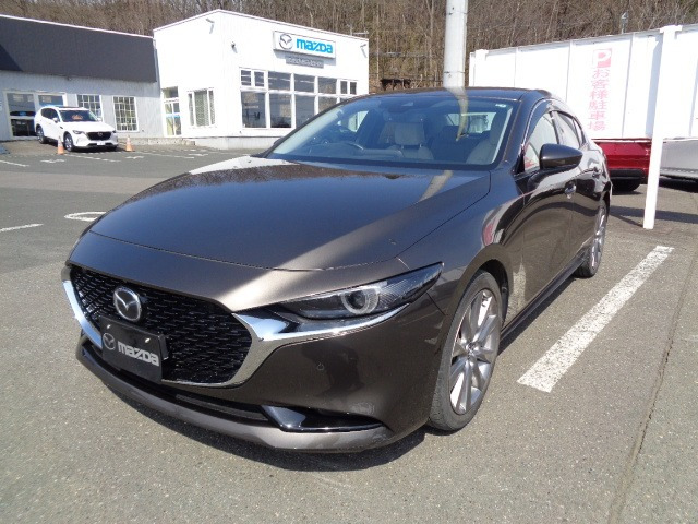 MAZDA3セダン1.8 XD Lパッケージ 4WD