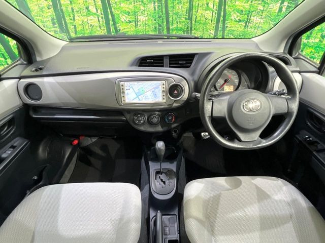 ヴィッツ1.3 F 4WD