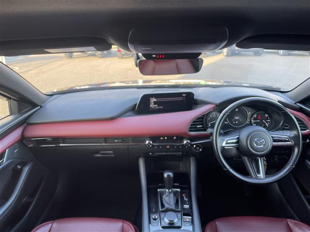 MAZDA3ファストバック2.0 20S バーガンディ セレクション