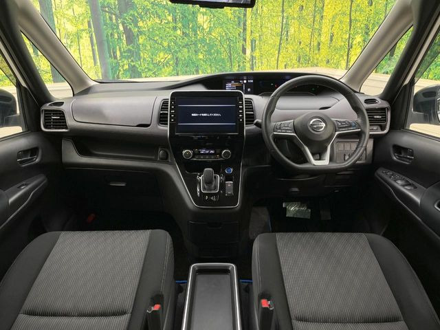 セレナ1.2 e-POWER ハイウェイスターV