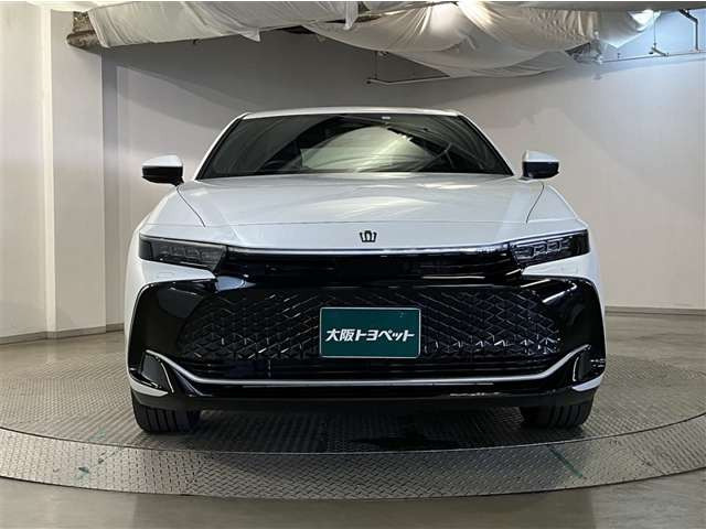 クラウンクロスオーバー2.5 G アドバンスト レザー パッケージ E-Four 4WD