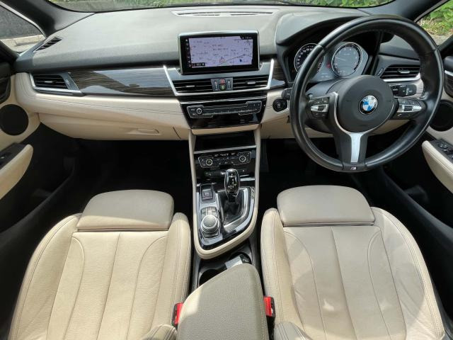 2シリーズグランツアラー218i プレジャー3 エディション