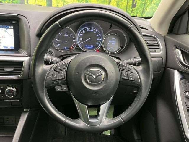 【ステアリングスイッチ】運転中、前方から目線をそらすことなく、オーディオ等の操作が可能な便利機能!安心&快適なドライブを演出してくれます♪