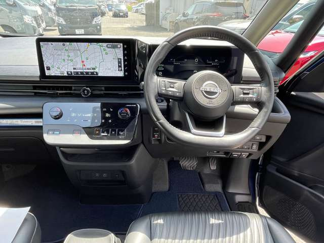 セレナ1.4 e-POWER AUTECH