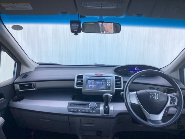 フリードハイブリッド1.5 ジャストセレクション