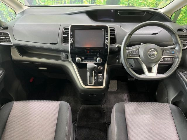 セレナ2.0 ハイウェイスター プロパイロット エディション