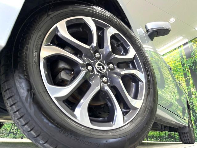 �y����16�C���`�A���~�z�C�[���z�O�ςɃ}�b�`���������A���~�z�C�[���𑕒����Ă���܂��B�e��ЊO�A���~�z�C�[����A�X�^�b�h���X�^�C�����戵�����Ă���܂��B���񂲑��k����������