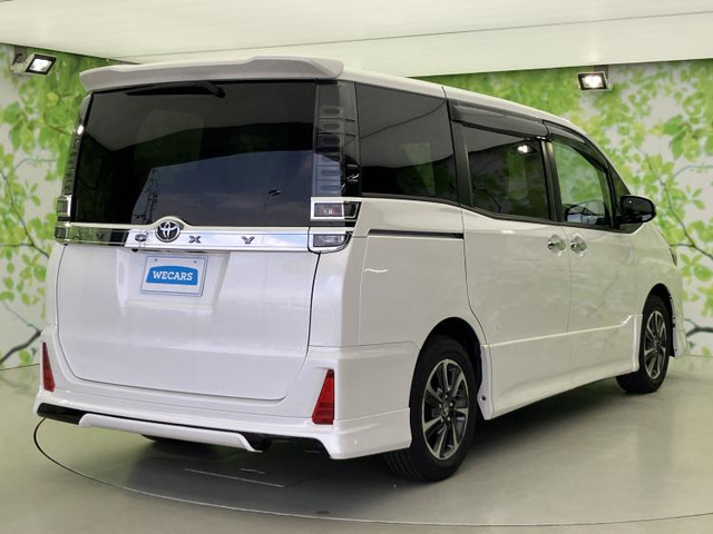 ヴォクシー2.0 ZS 煌