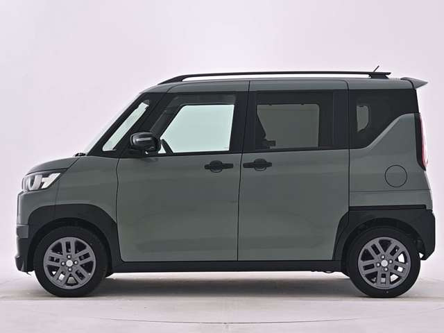 デリカミニT プレミアム 4WD