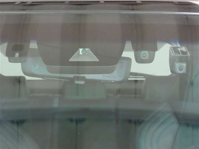 ハリアー2.5 ハイブリッド E-Four Z レザーパッケージ 4WD