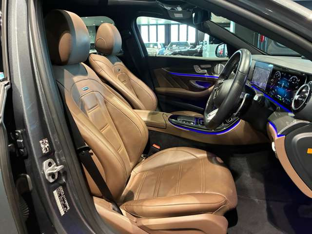 EクラスAMG E53 4マチック プラス 4WD