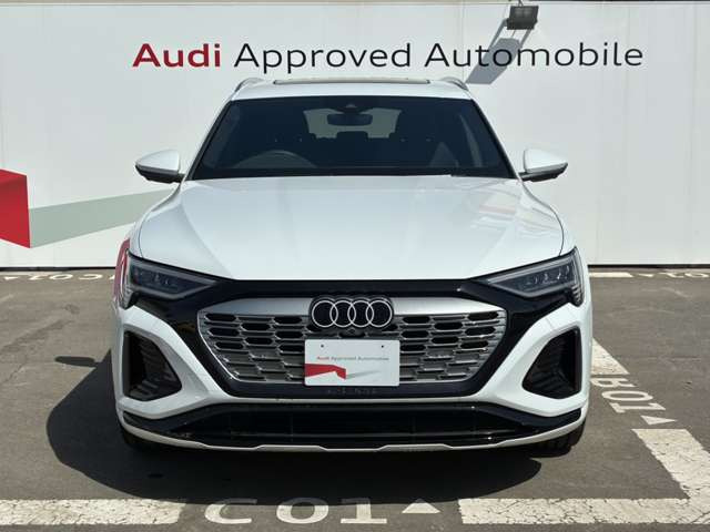 Q8 e-tron55 クワトロ Sライン 4WD