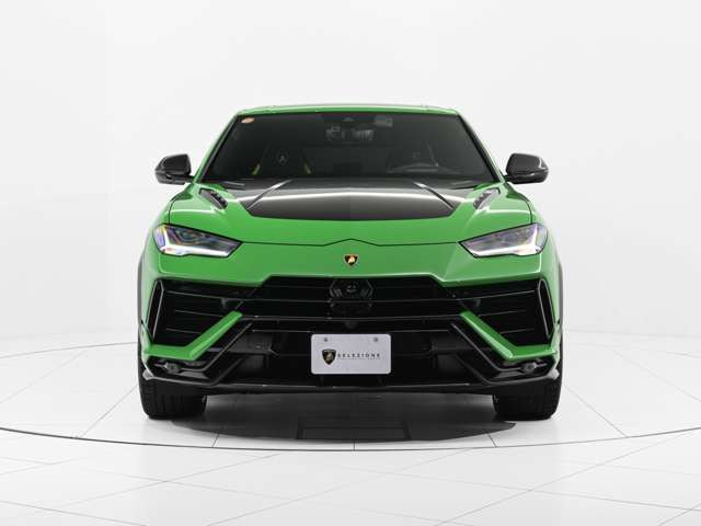 ウルスペルフォルマンテ 4WD