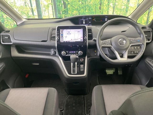 セレナ2.0 ハイウェイスター Vセレクション