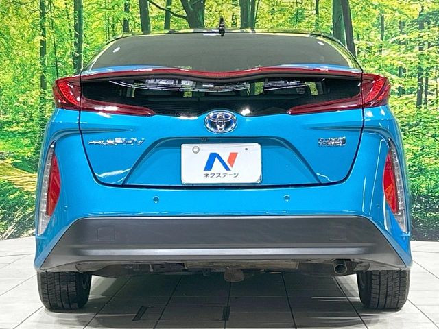 安心の最長10年・走行無制限保証(有償)をご用意。保証内容も充実はもちろん、無料点検&オイル交換や、年中無休の全国・24時間ロードサービスも付帯されておりますのでご安心下さい。