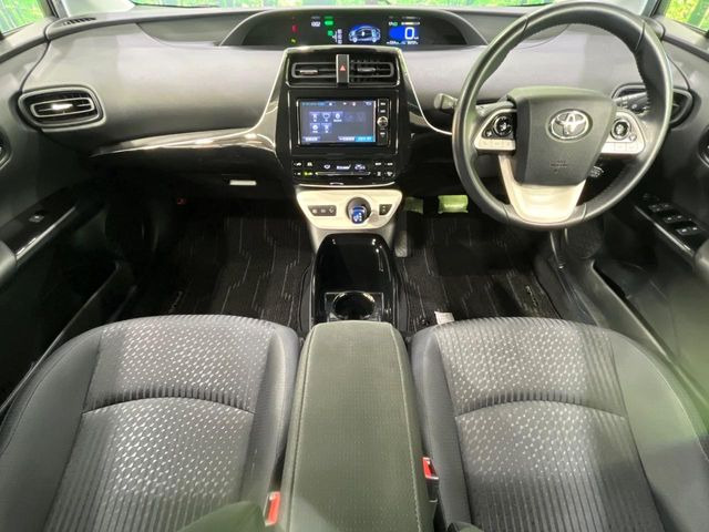 プリウス1.8 S セーフティ プラス