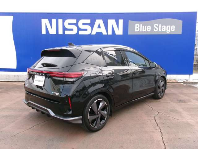 ノートオーラ1.2 G FOUR レザーエディション 4WD