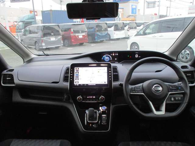 セレナ1.2 e-POWER ハイウェイスターV