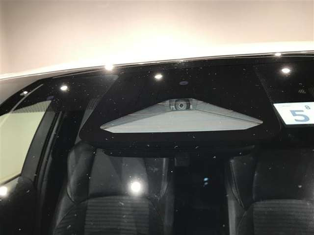 カローラツーリング1.8 ハイブリッド W×B