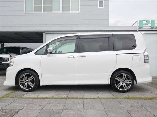 ヴォクシー2.0 ZS