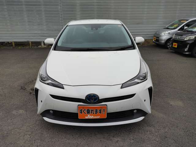 プリウス1.8 S E-Four 4WD