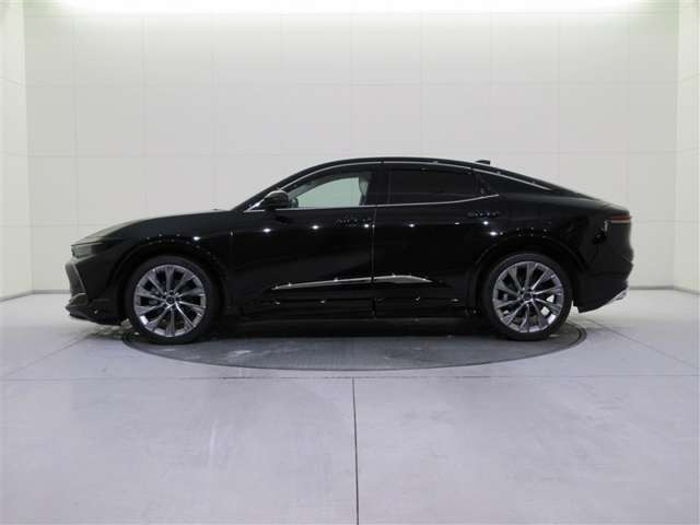 クラウンクロスオーバー2.5 G アドバンスト レザー パッケージ E-Four 4WD