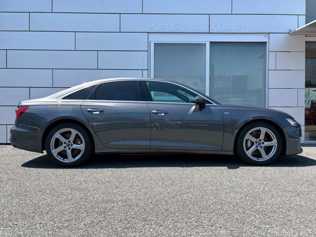 A645 TFSI クワトロ Sライン 4WD