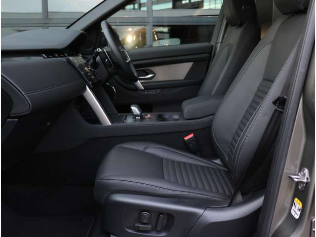 ディスカバリースポーツダイナミック SE 2.0L D200 5+2シート ディーゼル 4WD