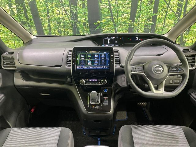 セレナ1.2 e-POWER ハイウェイスターV