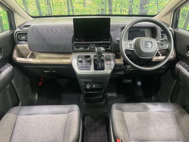 フリード1.5 e:HEV エアー EX