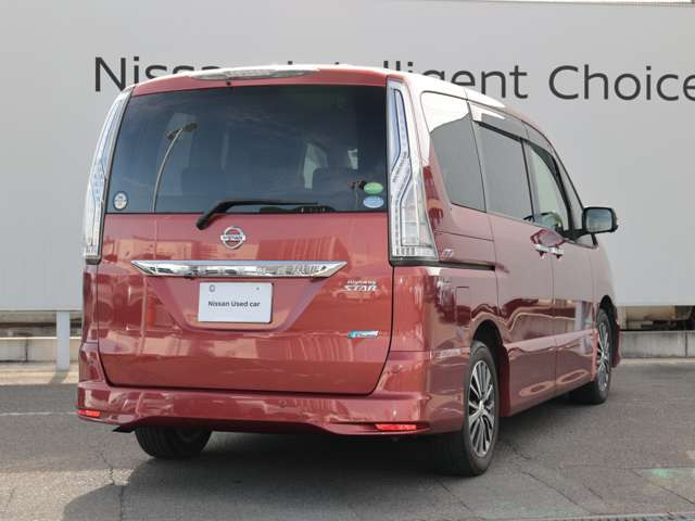 セレナ2.0 ハイウェイスター Vセレクション+Safety II S-HYBRID